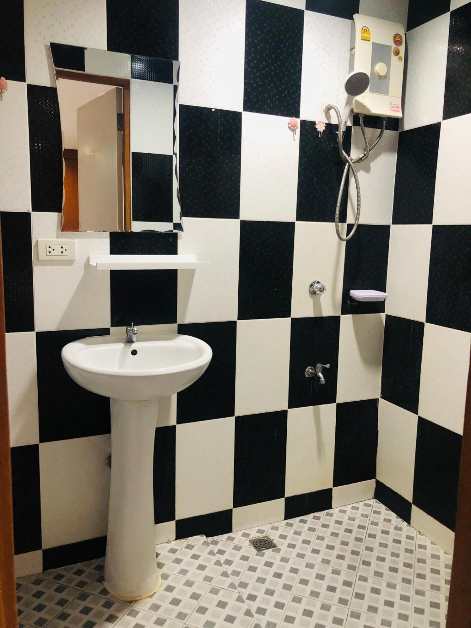 Royal Star Suites Pattaya Dış mekan fotoğraf